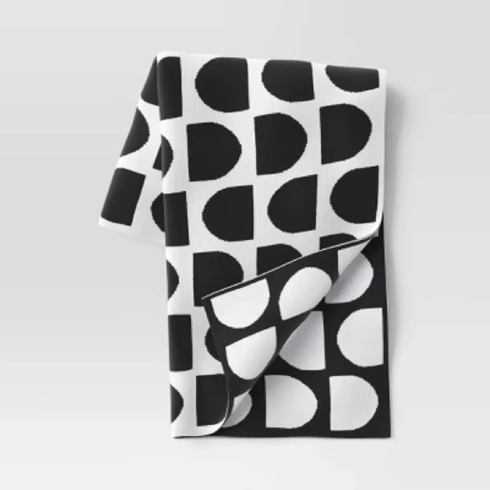 Threshold Knit Throw Blanke Geometric Jacquard Reversible Black & White NWT